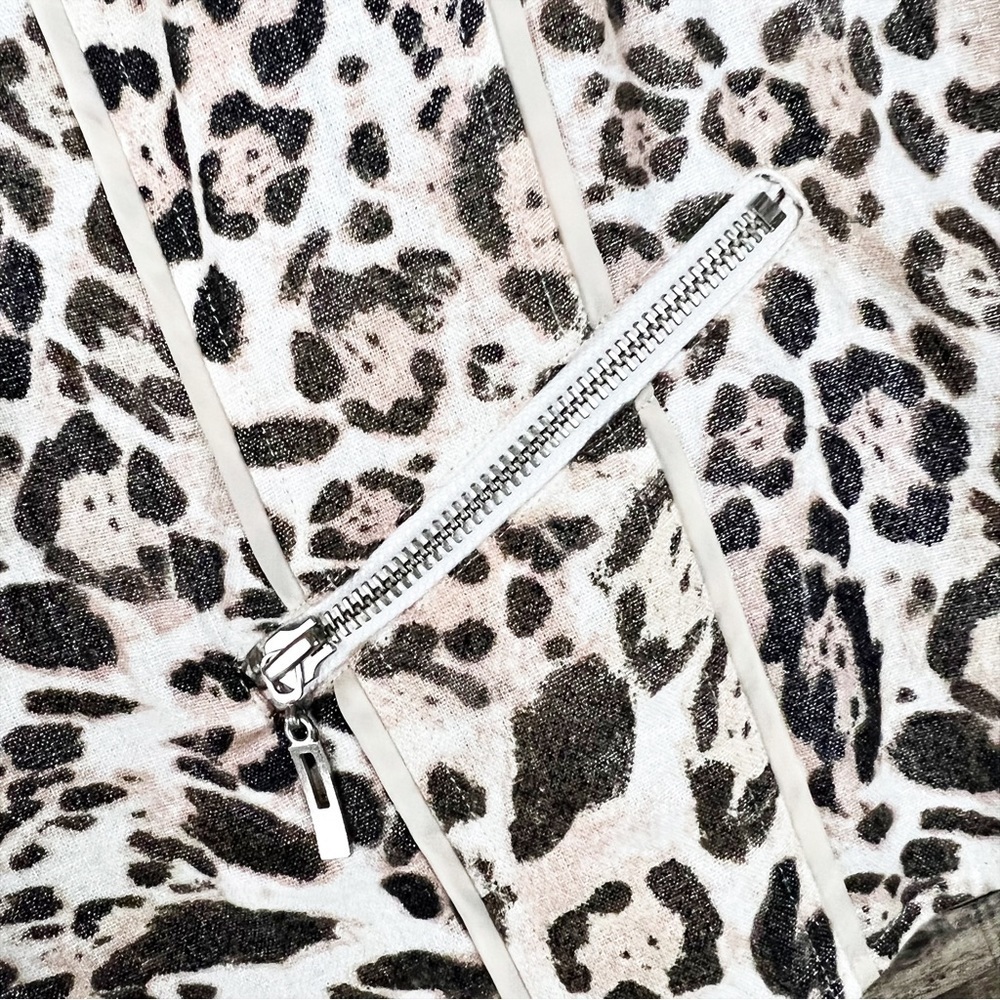 Chico's Leopard Print Pink‎ Metallic Open Vest - Picture 5 of 6